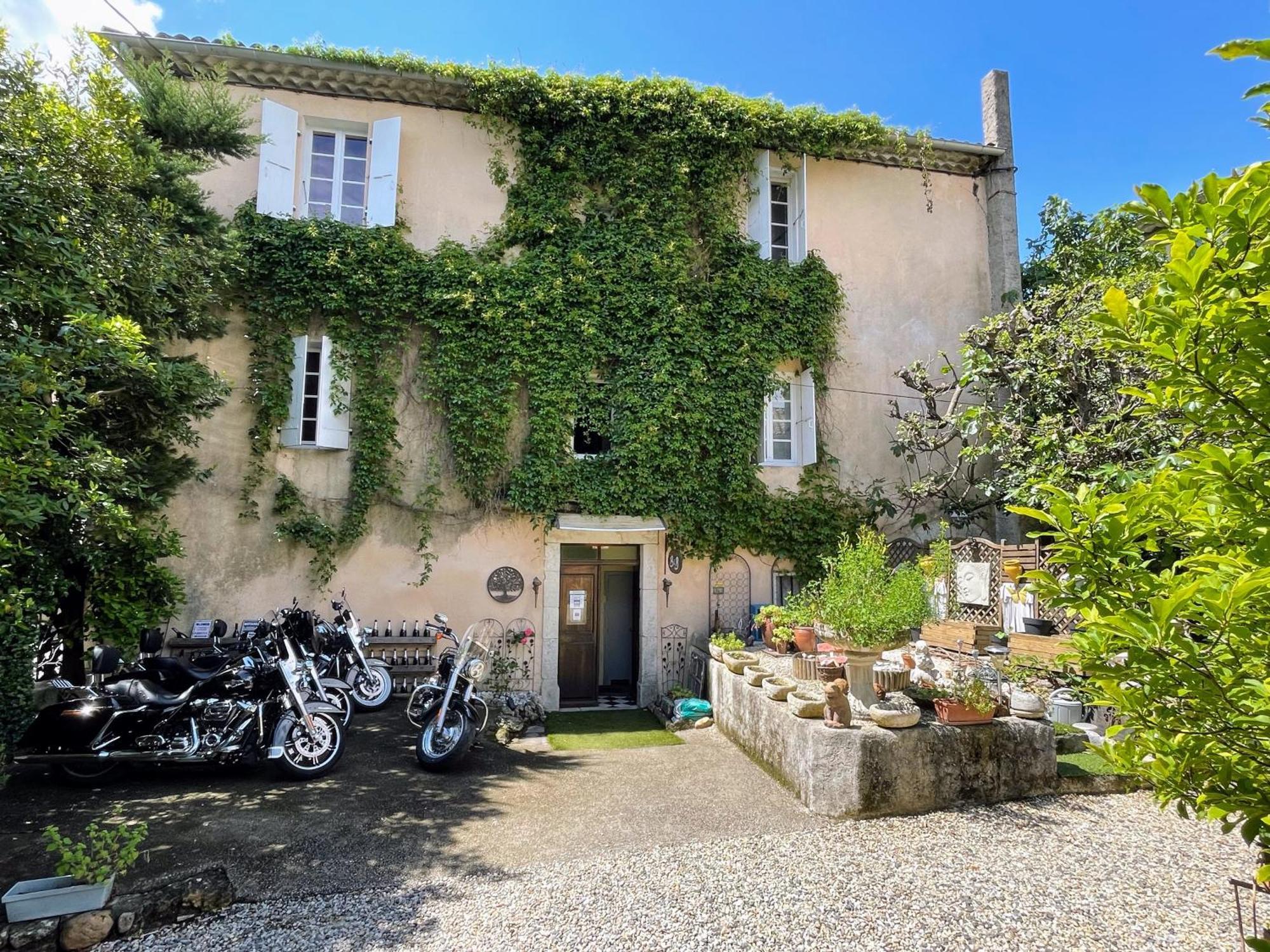 Maison Du Manoir Vallon-Pont-dʼArc Екстериор снимка